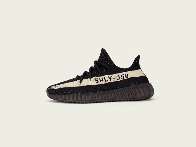 アディダス×カニエ「YEEZY BOOST 350 V2」にモノクロの新色が登場