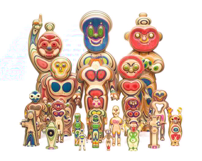 スケボーの廃材を何層にも重ねて彫刻を制作 Haroshiが個展開催