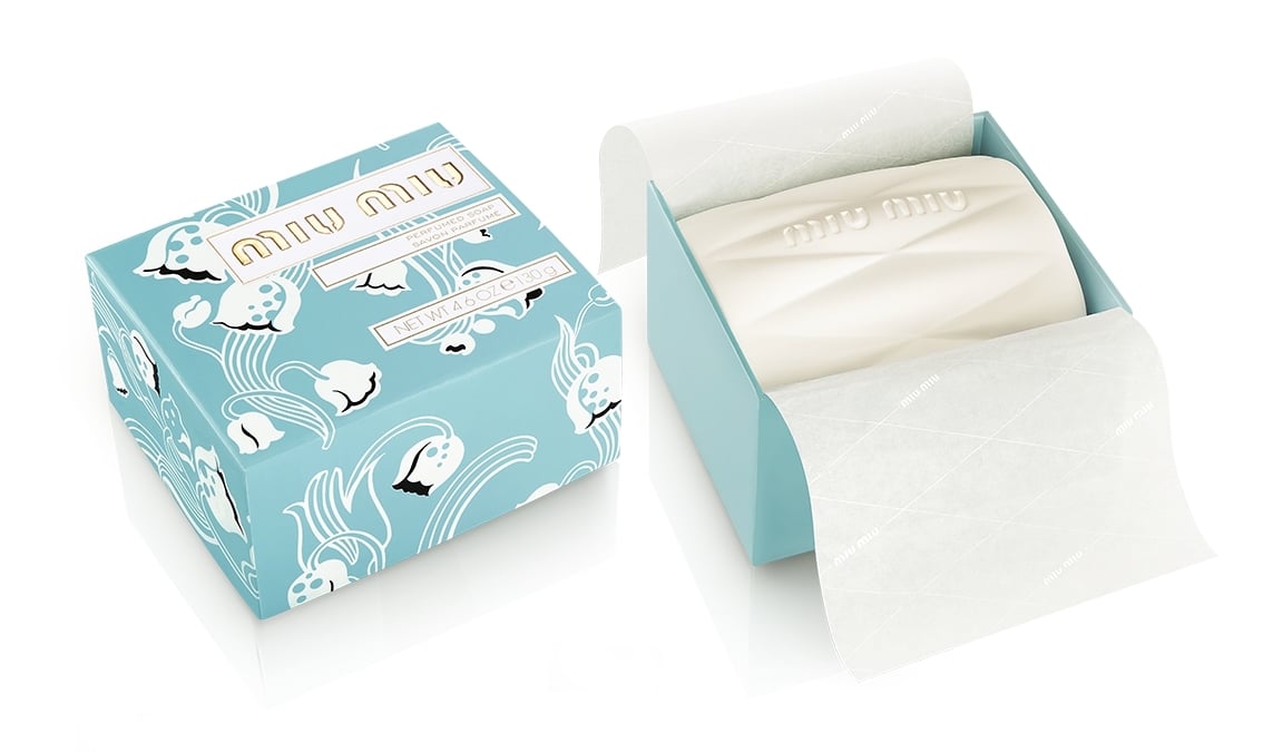 新品未使用 miumiu ミュウミュウ 石鹸 ソープ ミュウミュウ オードパルファム」の香りが楽しめる石鹸が数量限定で発売