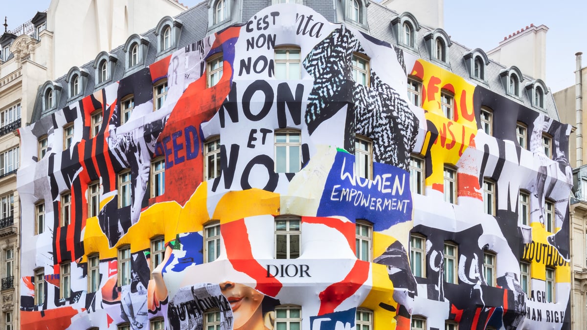 Dior ガラスプレート　バタフライ　パリ本店限定 DIOR】パリ本店で売っている可愛すぎるチョコーレトをご紹介