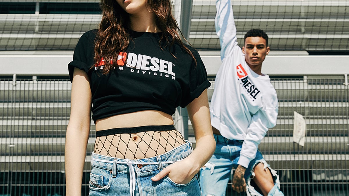 ディーゼル、ヴィンテージロゴを施したTシャツとスイムウェア発売
