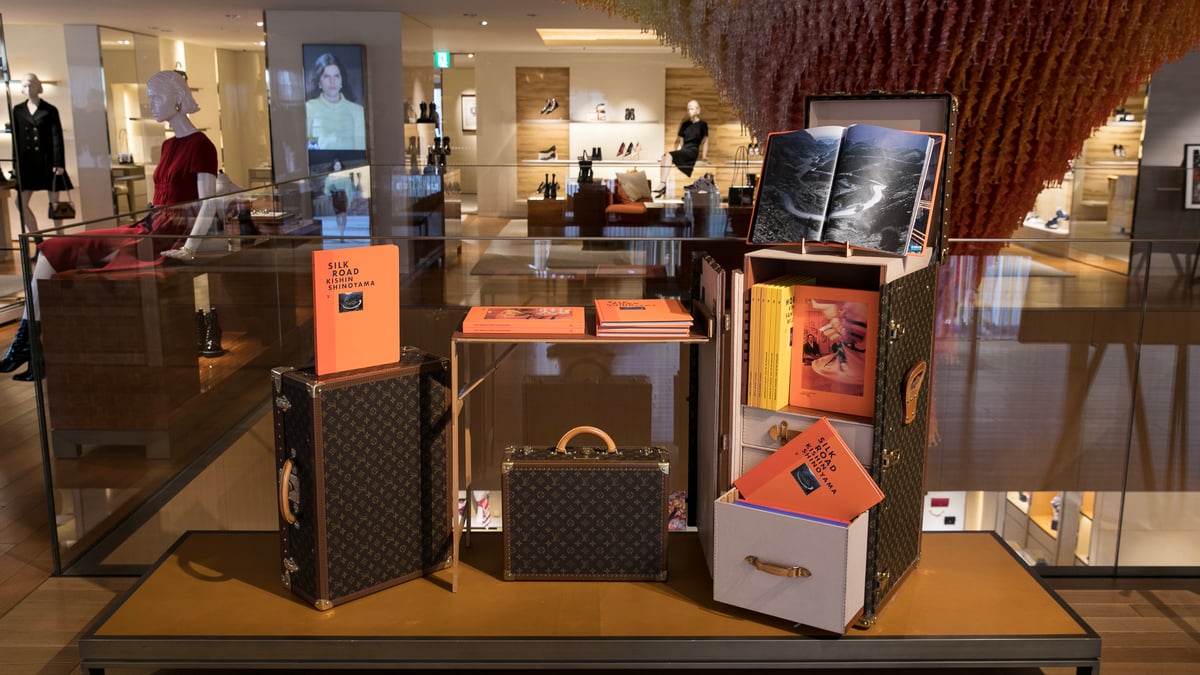 LOUIS VUITTON 篠山紀信　FASHION　EYE ルイ・ヴィトンの写真集シリーズ『ファッション・アイ』、新たに