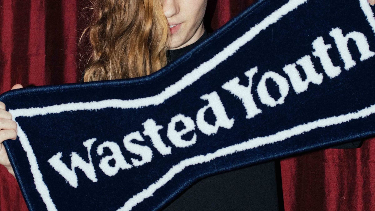 WastedYouth ロゴ入りラグ 初期