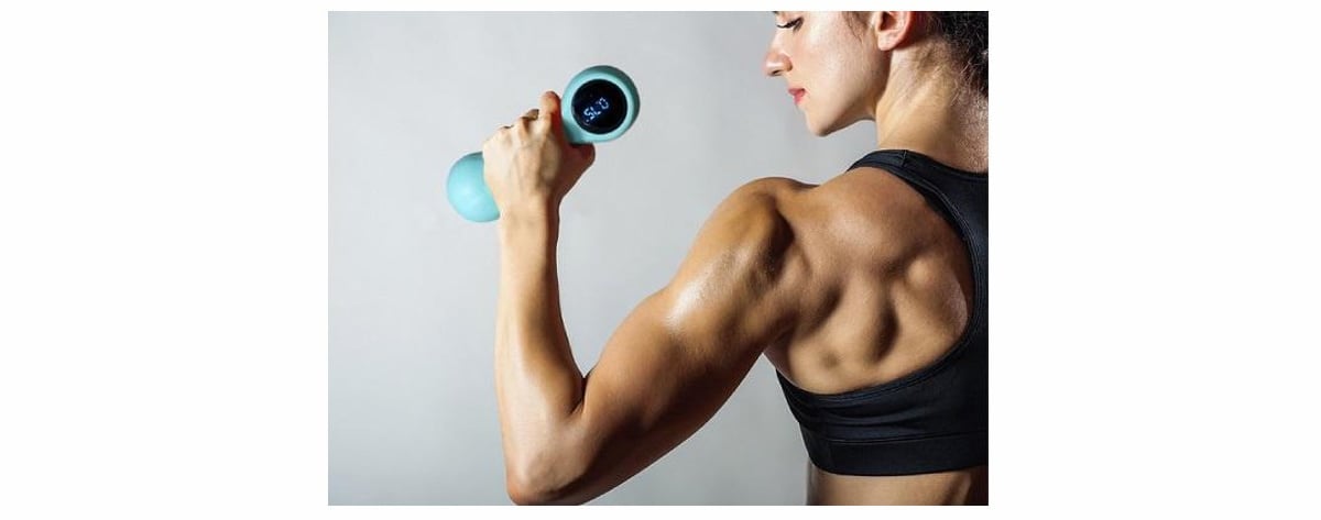 正月太りの解消に、1日3分で効率よく筋トレできるスマートダンベル