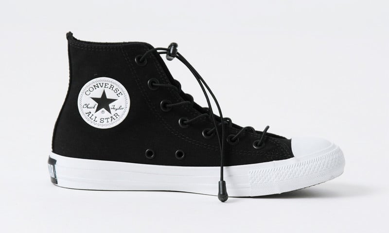 美品　zucca converseコラボ　オールスター ズッカ×コンバース、コードストッパーで調整できるゴム紐を採用した