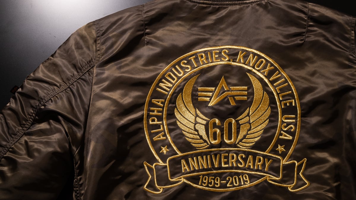 ALPHA INDUSTRIES 50周年記念本 ALPHA INDUSTRIES 50周年記念本 しまや出版 50周年記念誌