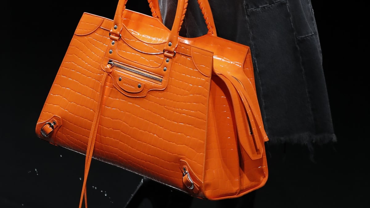【うた】BALENCIAGA バレンシアガ ネオクラシック ケース うた】BALENCIAGA バレンシアガ ネオクラシック ケース うた