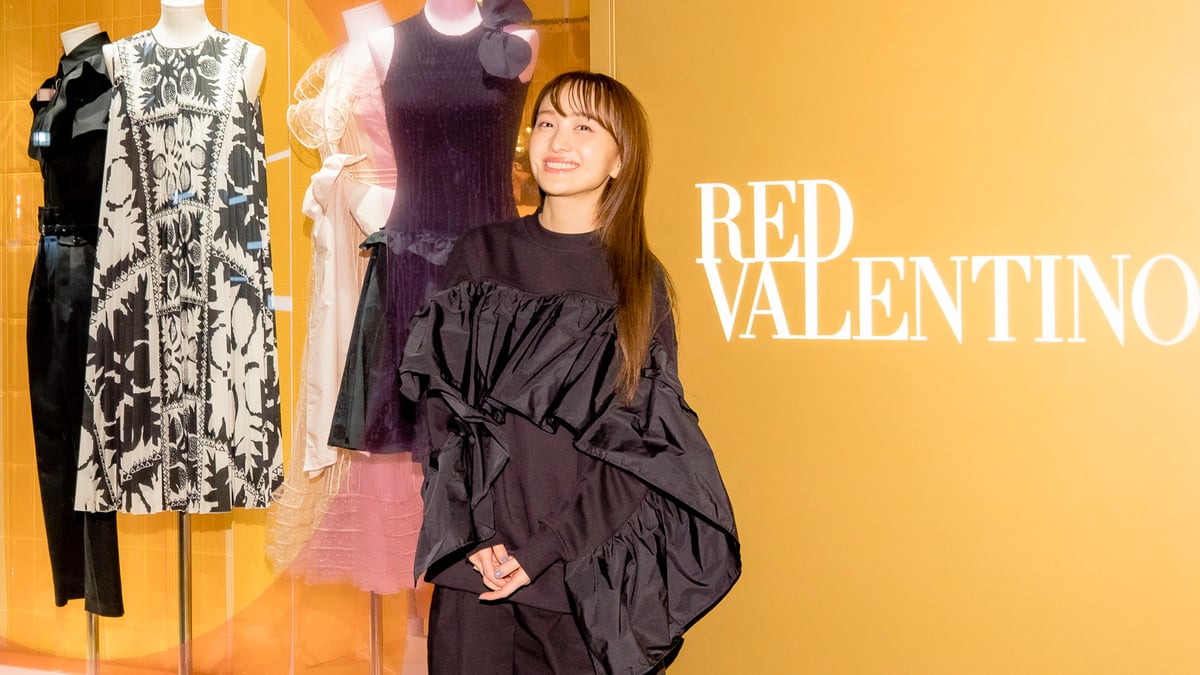 【花】新品タグ付き未使用品　RED VALENTINOレッドヴァレンティノ RED VALENTINO - タグ付き 未使用 RED valentino 花刺繍 ワンピースの