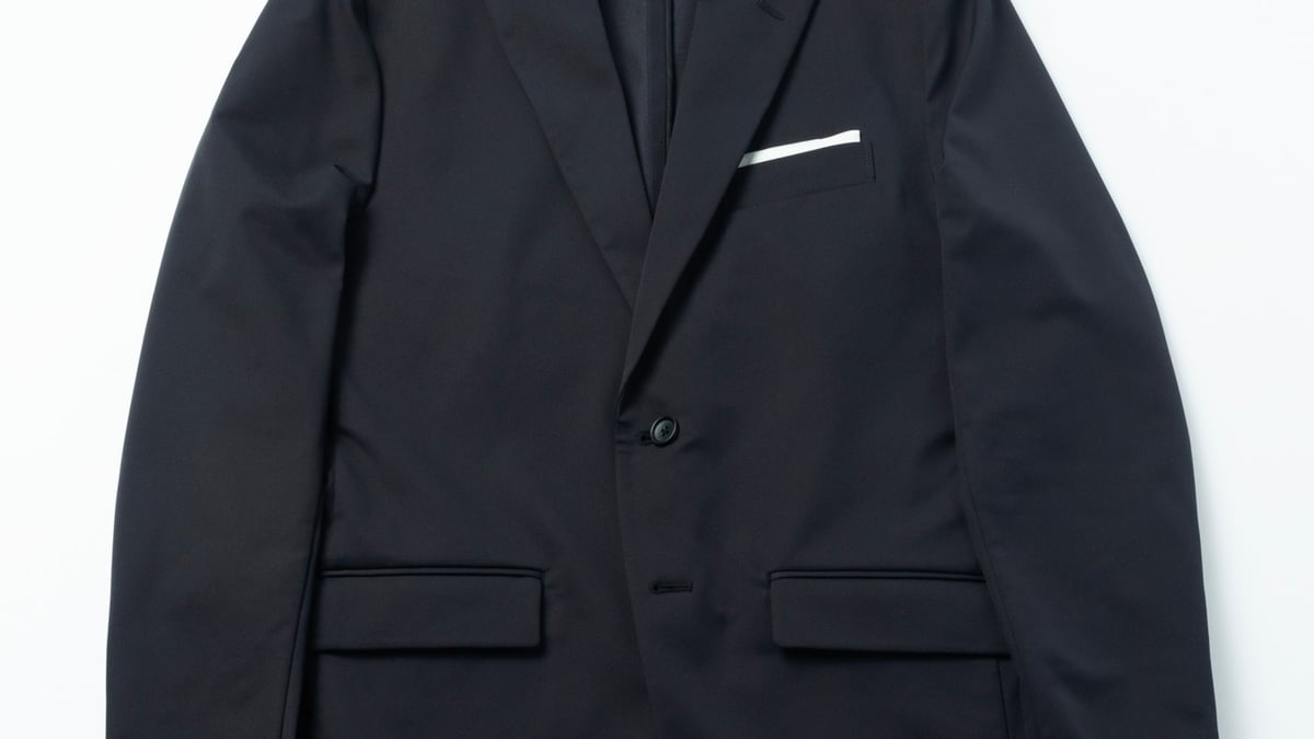 スーツ型作業着「WWS」から保温性と制電性を備えたセットアップ発売