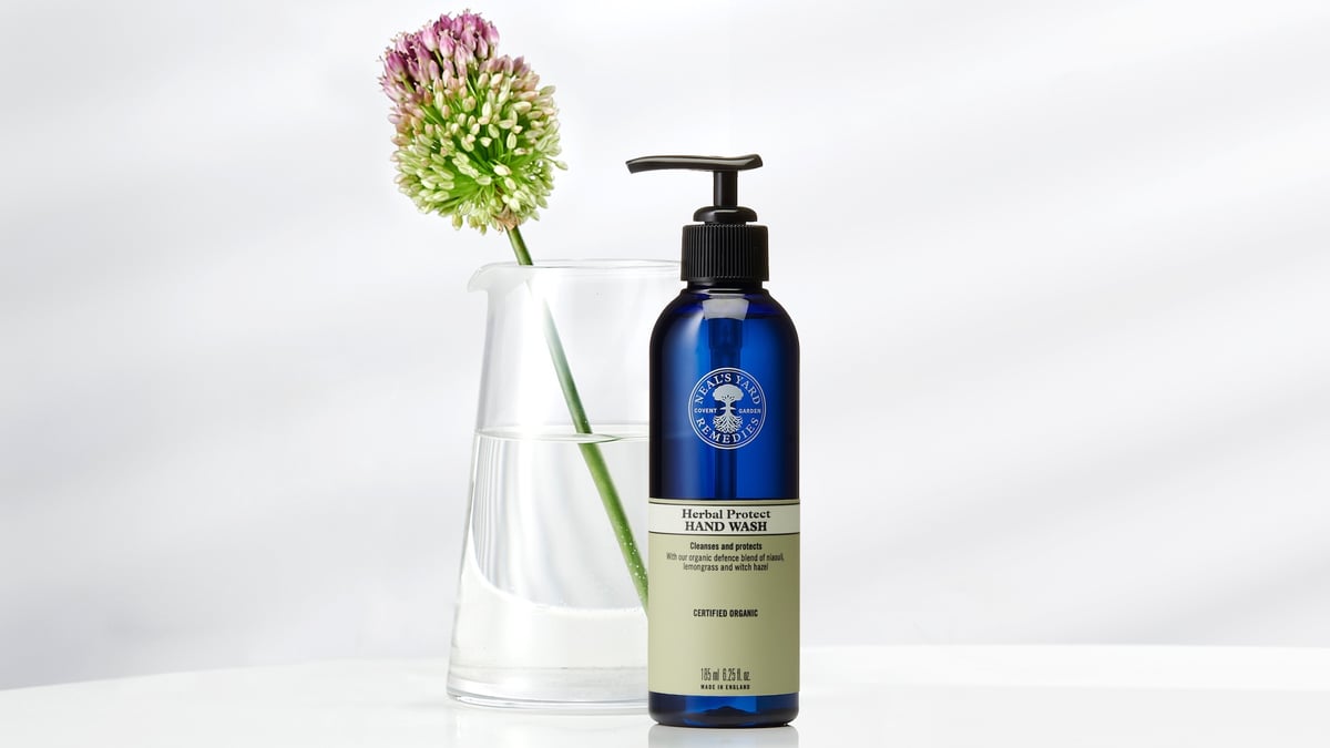 nealsyard-handwash-220117.jpg