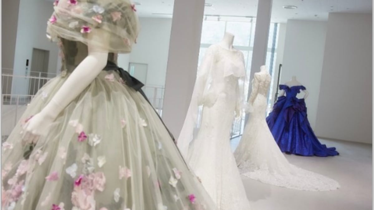 福井県にブライダル複合施設がオープン、桂由美の名作ドレスを