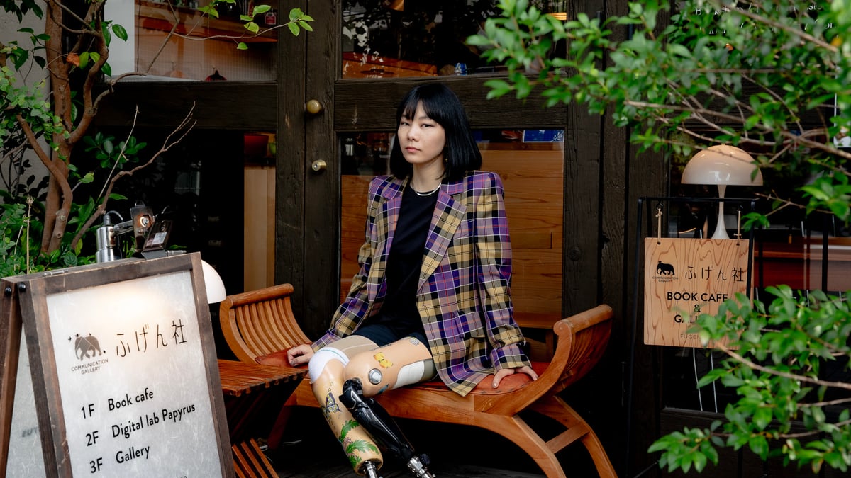 義足のアーティスト・片山真理 マネキンから本当の自分へ【連載：BODY
