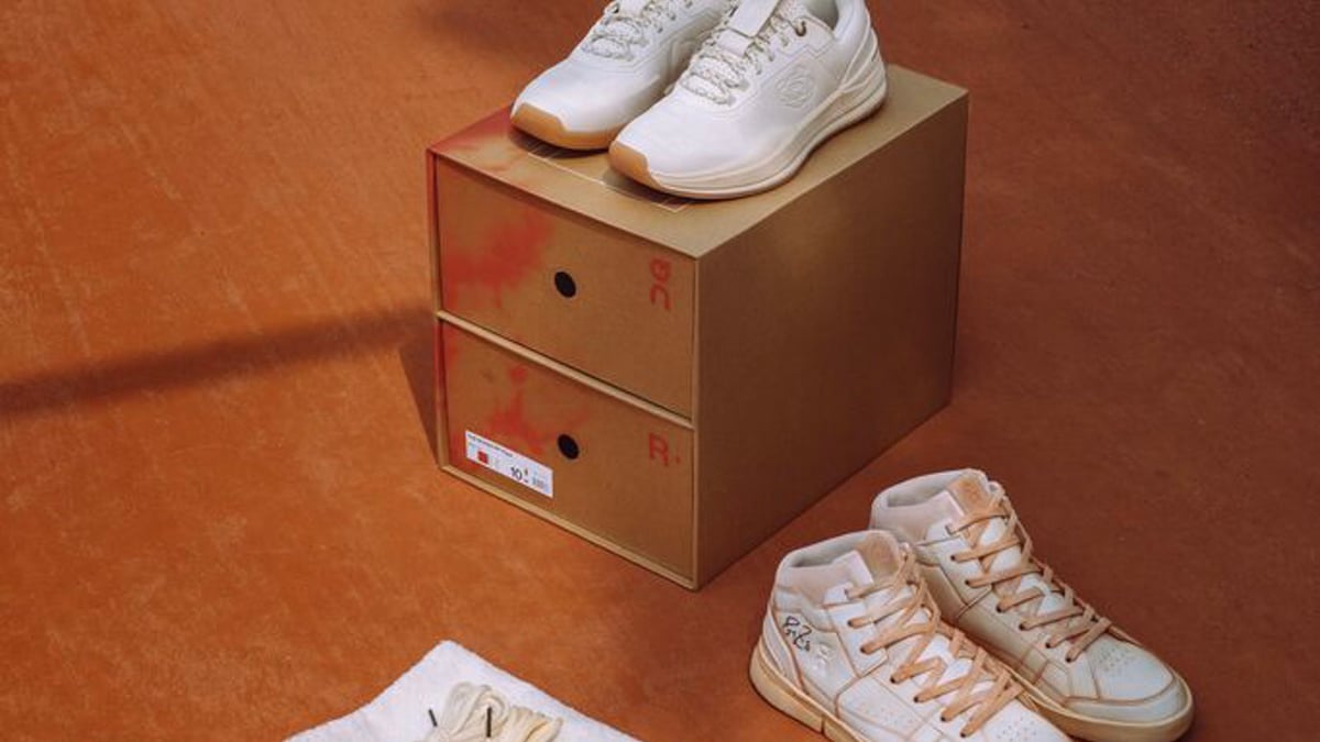 フェデラー選手とキス創業者がコラボ、「オン」がスニーカーセットを発売