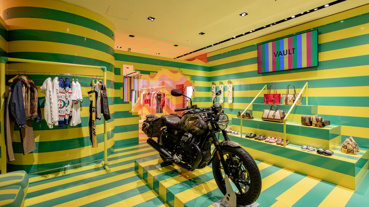 最終価格　定価50万　GUCCIグッチ コート　ヒグチユウココラボ　サイズ46 最終価格 定価50万 GUCCIグッチ コート ヒグチユウココラボ