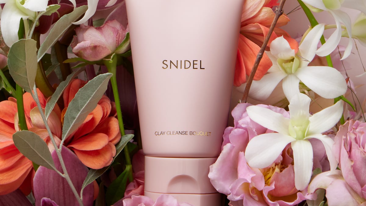 スナイデル ビューティ」が高保湿タイプのクレイ洗顔と美容乳液を発売
