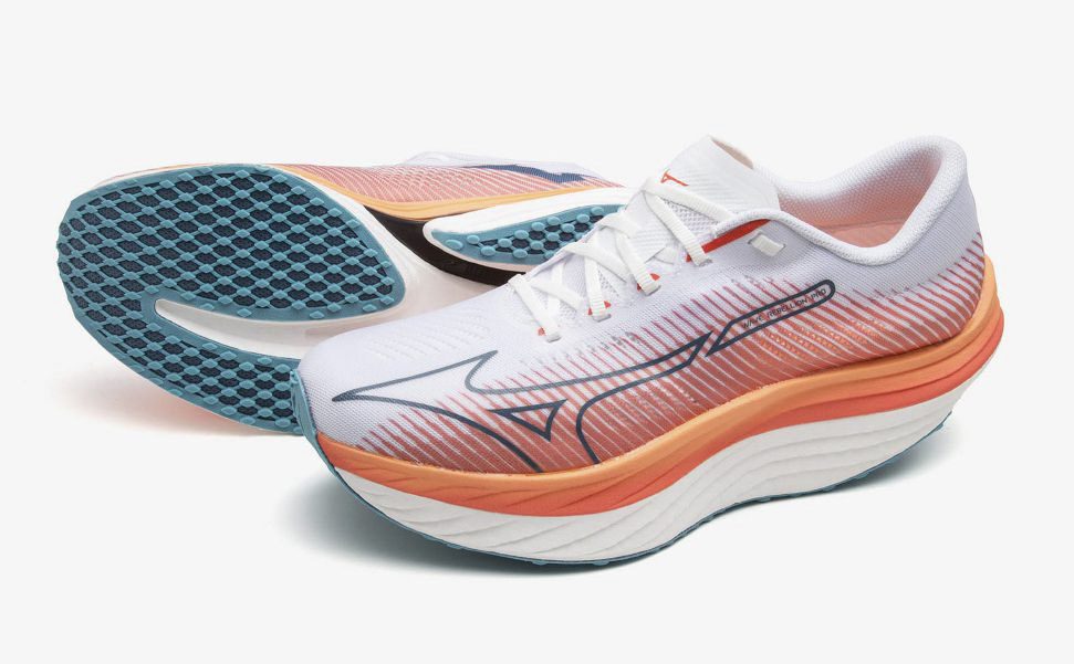 ミズノが新作ランニングシューズ「ウエーブリベリオンプロ」を発売