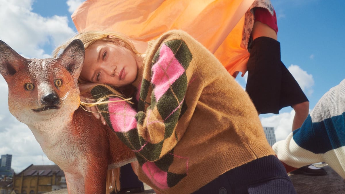 メゾンキツネ MAISON KITSUNE コラボ 限定フィギュア メゾン キツネ】スピーディー フォックス パッチ コンフォート