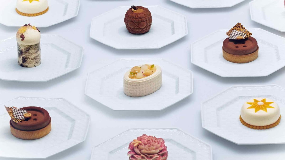 Dior デザートプレート コンパスデザイン Dior デザートプレート コンパスデザイン 【公式通販】 食器