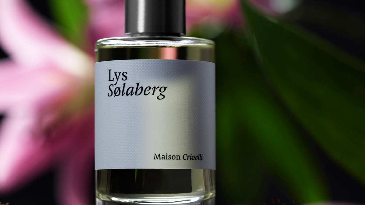 仏発フレグランス「メゾン クリヴェリ」がユリを表現した新作を発売