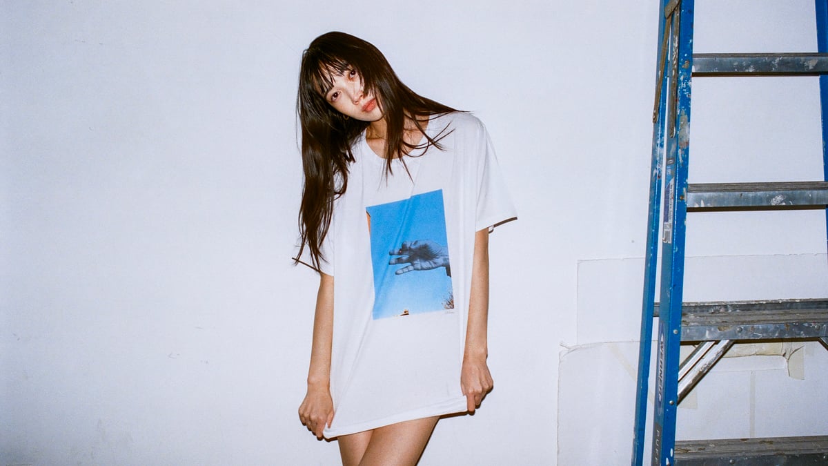 mame kurogouchi 小浪次郎 コラボ Tシャツ 写真 希少 オープニングセレモニーが写真家・小浪次郎とのコラボTシャツを