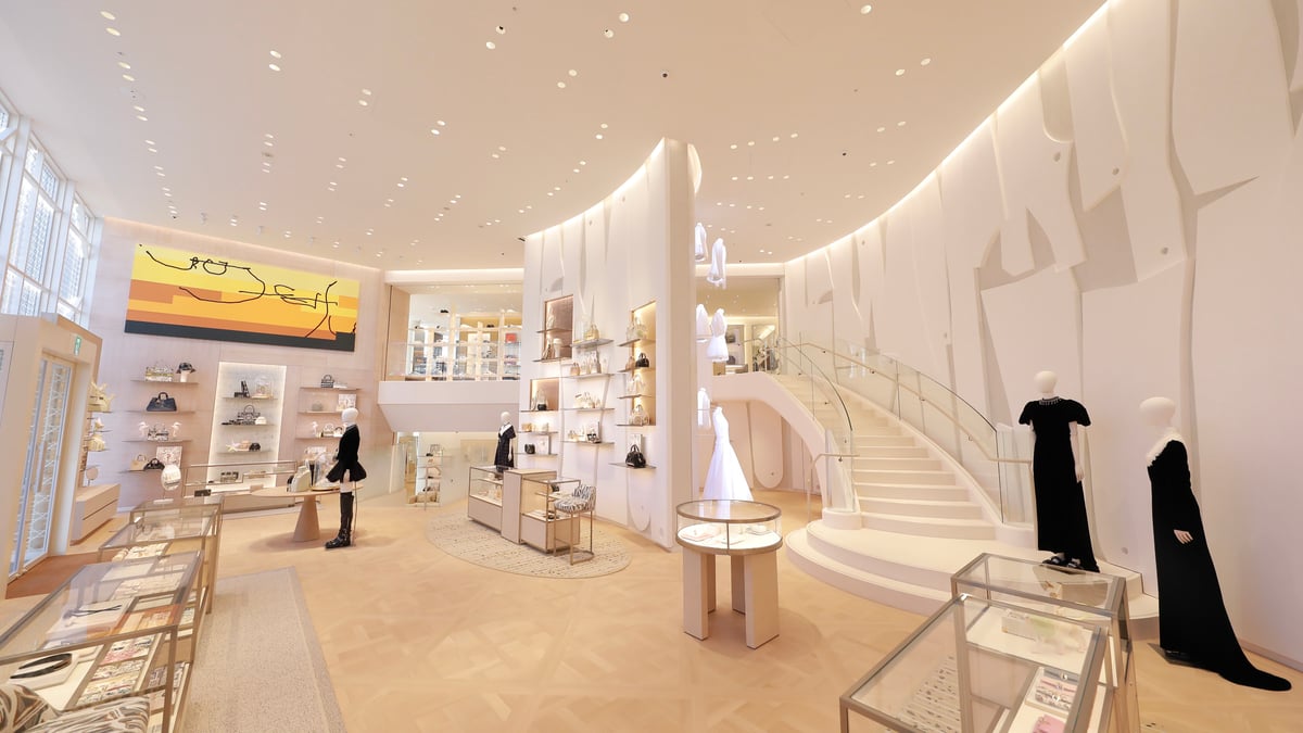 dior-jingumae-open-b-1-