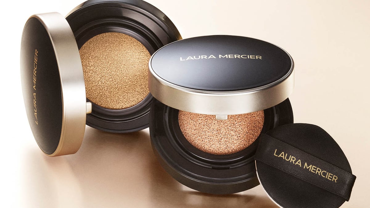 ローラ メルシエの人気クッションファンデが復活 素肌感とカバー力を