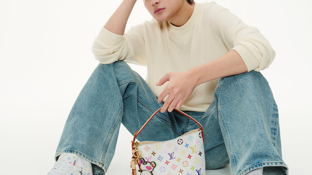 高橋文哉がプレイフルにまとう「ルイ・ヴィトン × 村上隆