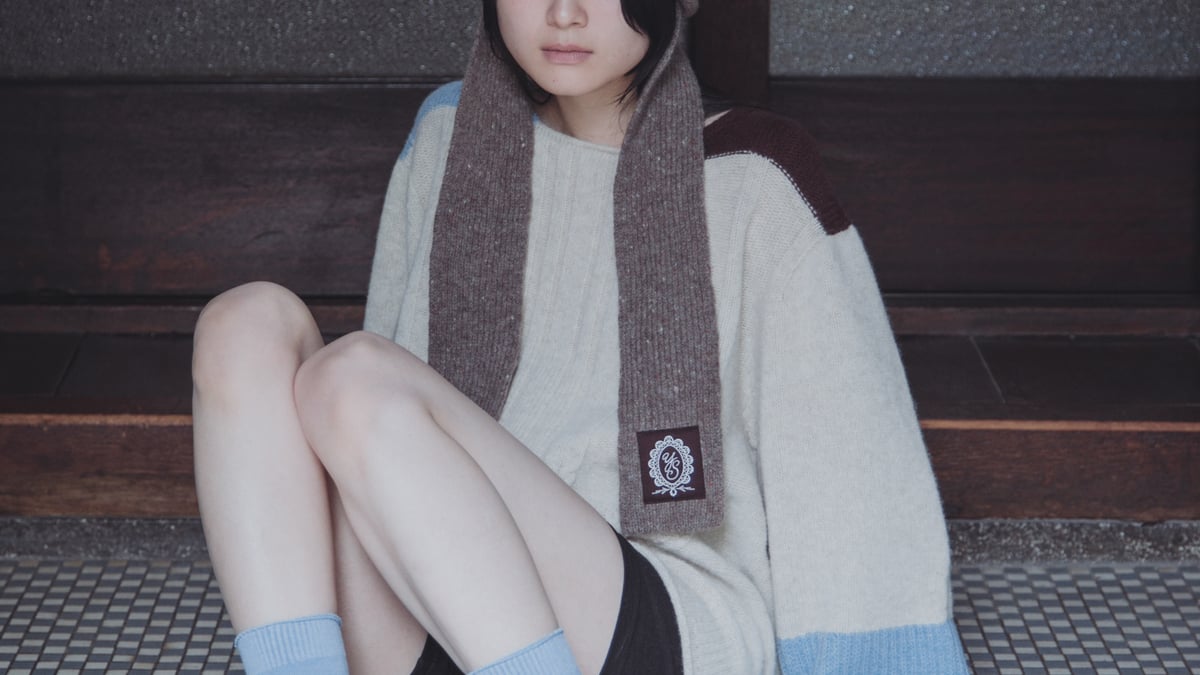 ユキ シマネ」から初のニット小物が登場、カラーブロッキングソックス