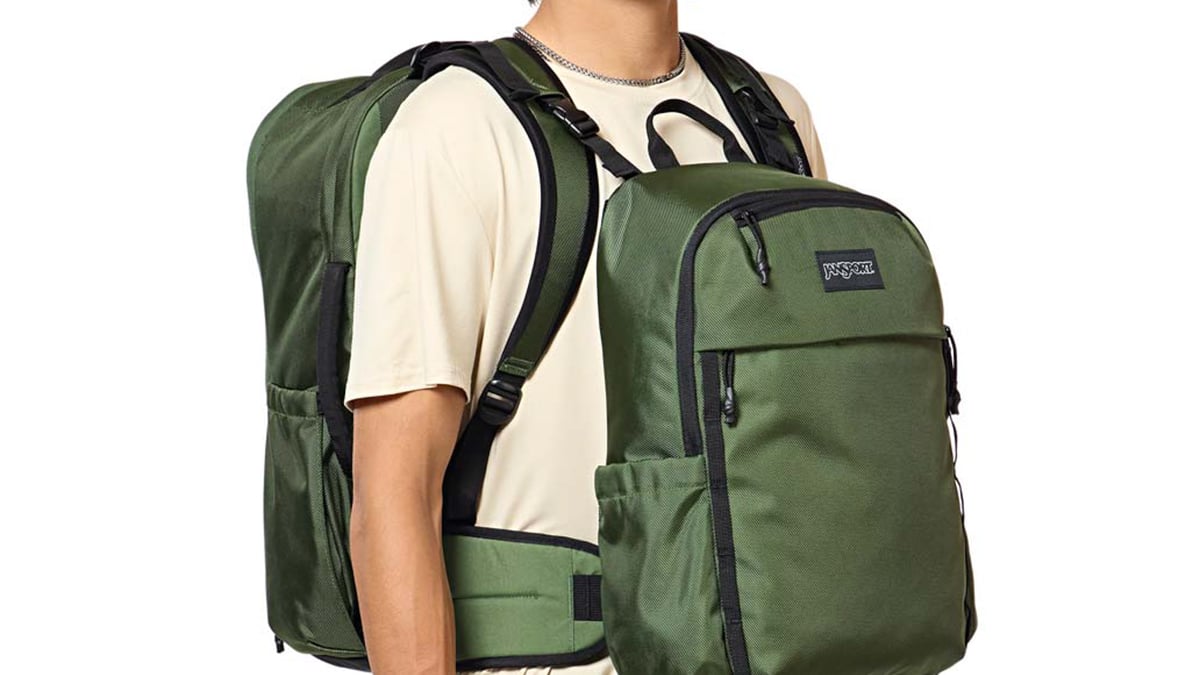 ジャンスポーツ、カスタマイズ可能なバックパックを発売 サイズの