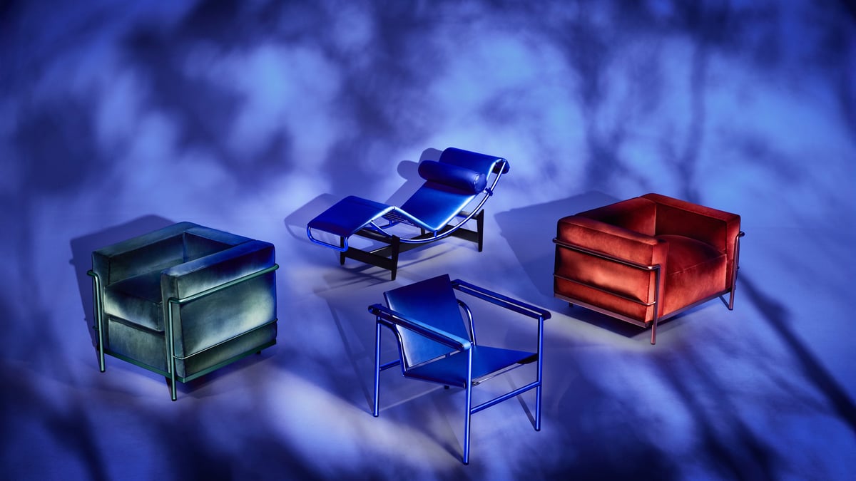 カッシーナ」ル・コルビュジエらの家具をカラフルなワントーンに
