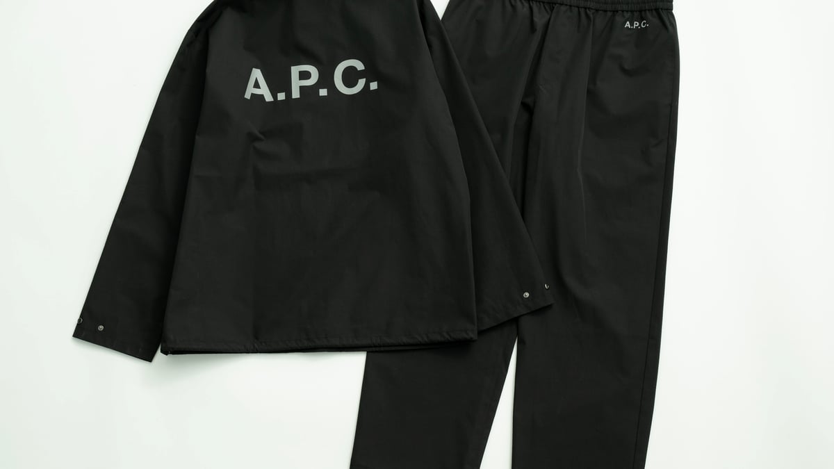 ロンハーマンがA.P.C.に別注、コーチジャケットとパンツを発売
