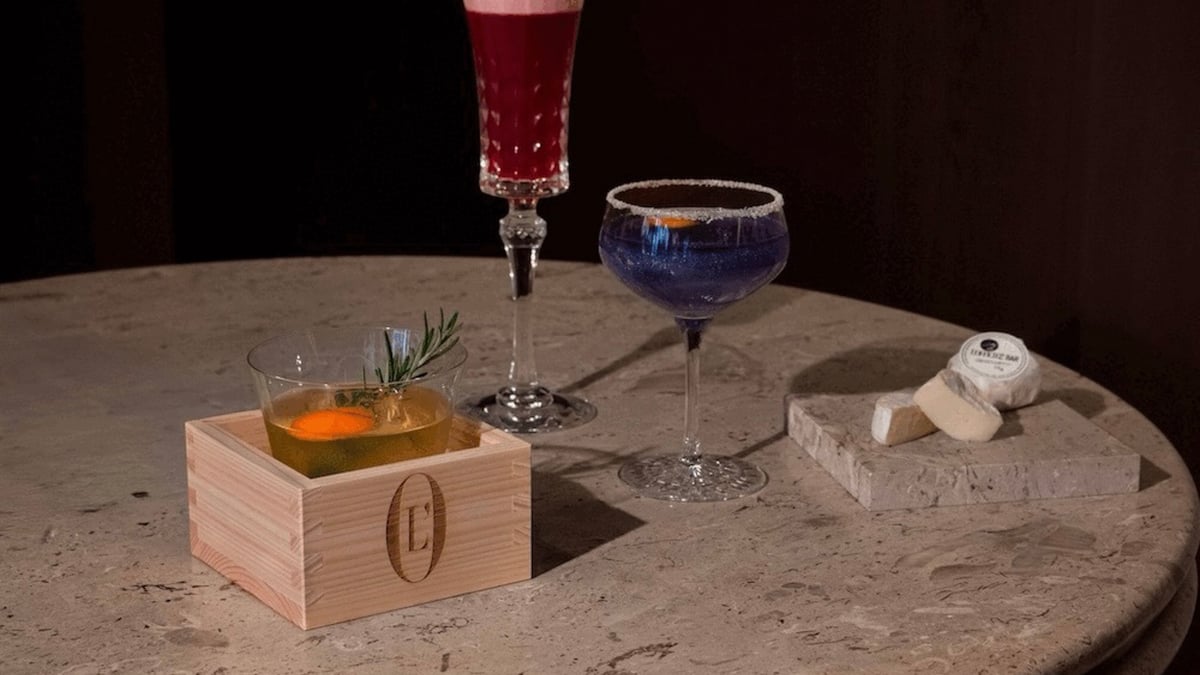 ファッションメディア「ロフィシェル」がバーをオープン オリジナル