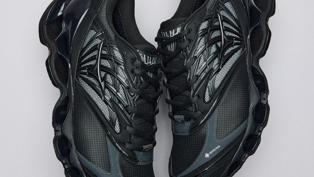 ミズノがゴアテックスを搭載した「WAVE PROPHECY LS」を発売