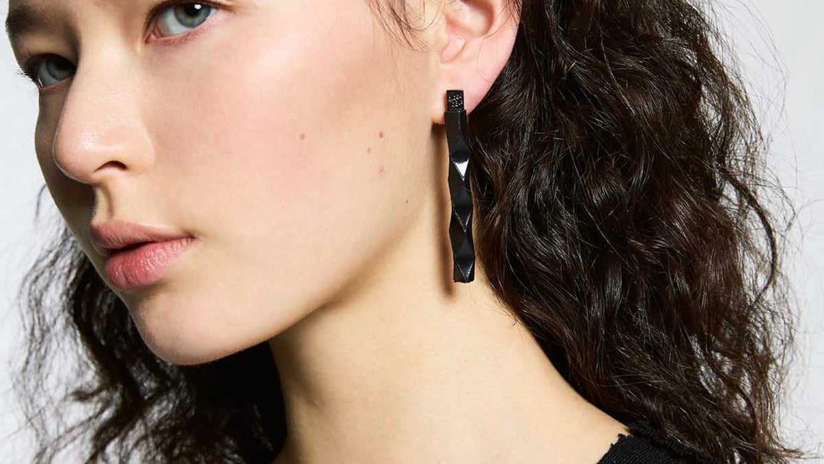 エイポック エイブル イッセイ ミヤケが新技術を活用したピアスを発売