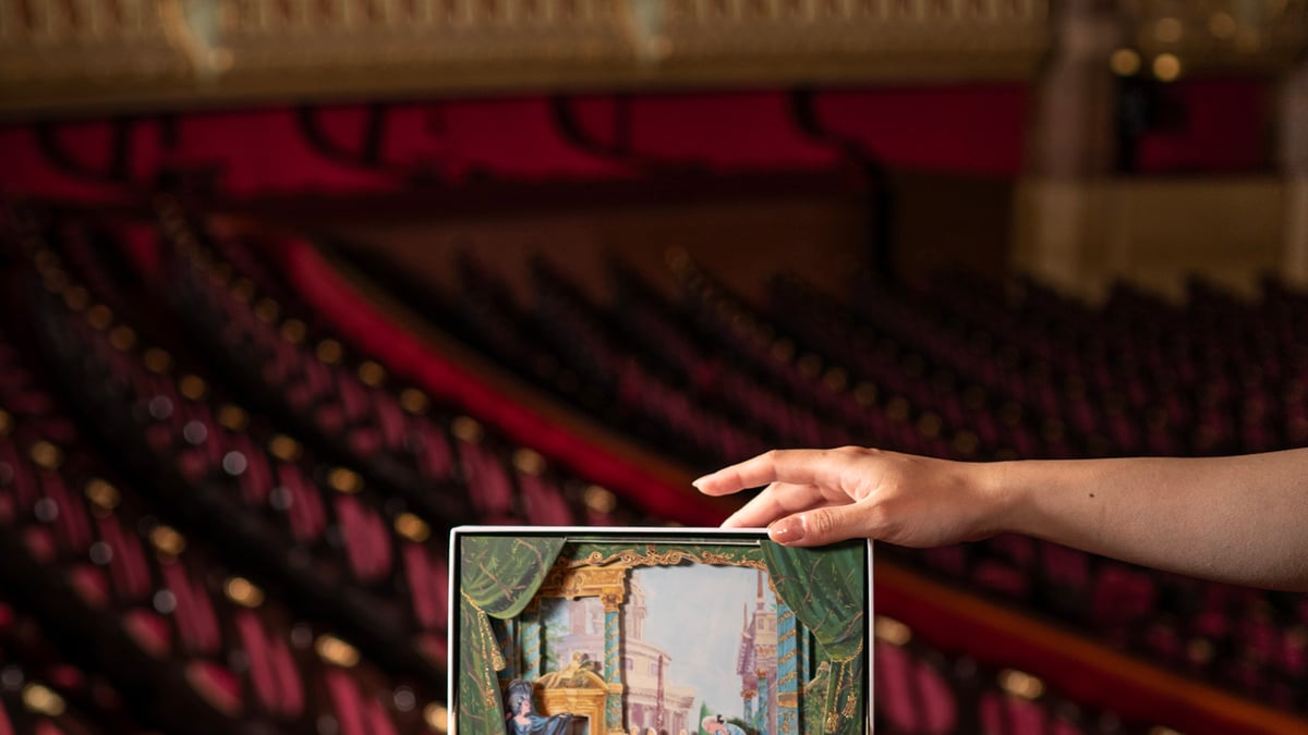 ラデュレからバレエ「眠れる森の美女」のマカロンボックスが登場