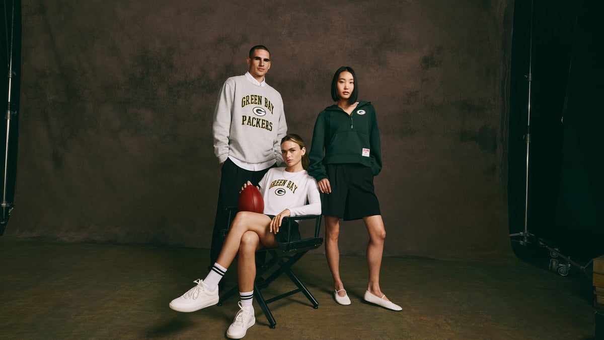 ルルレモンがNFLと初タッグ、全32チームのファンに向けアパレルと