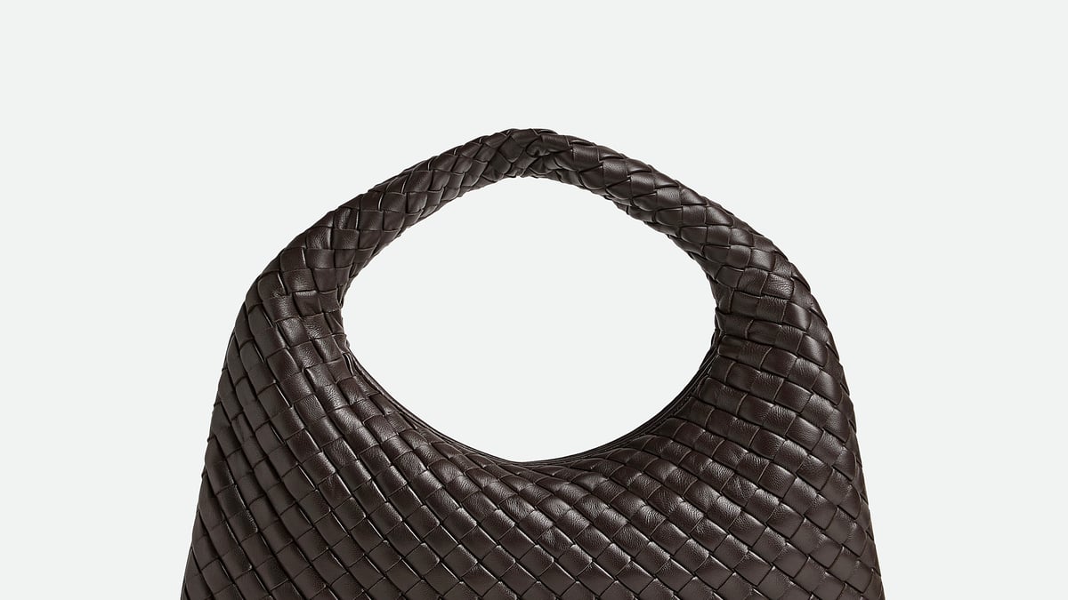 ボッテガ・ヴェネタが「ヴェネタ」を現代仕様にアップデート 身体に