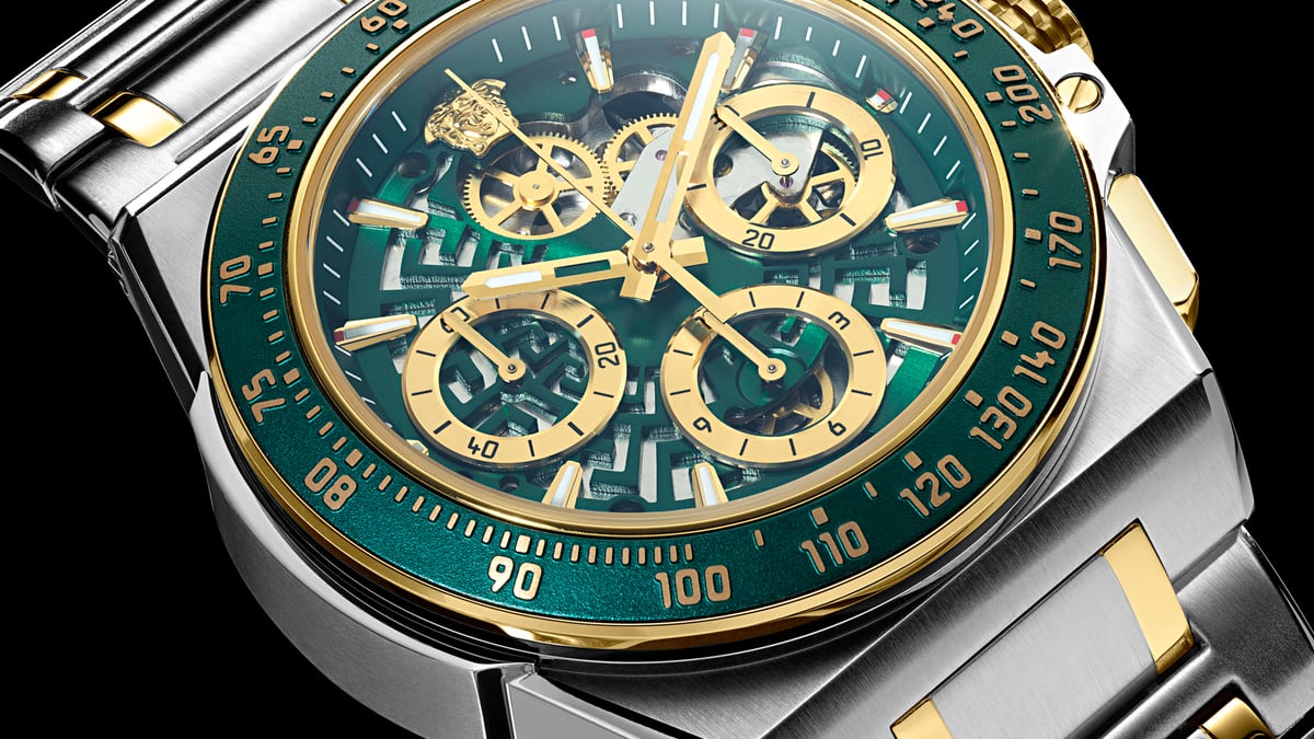 ヴェルサーチ　腕時計　新品未使用 ヴェルサーチェ、ブランド初となるスケルトン仕様の自動巻き腕時計を