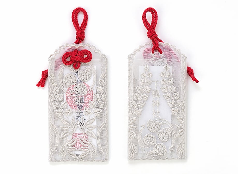 lucian-charm-senken-2-f75ad29a