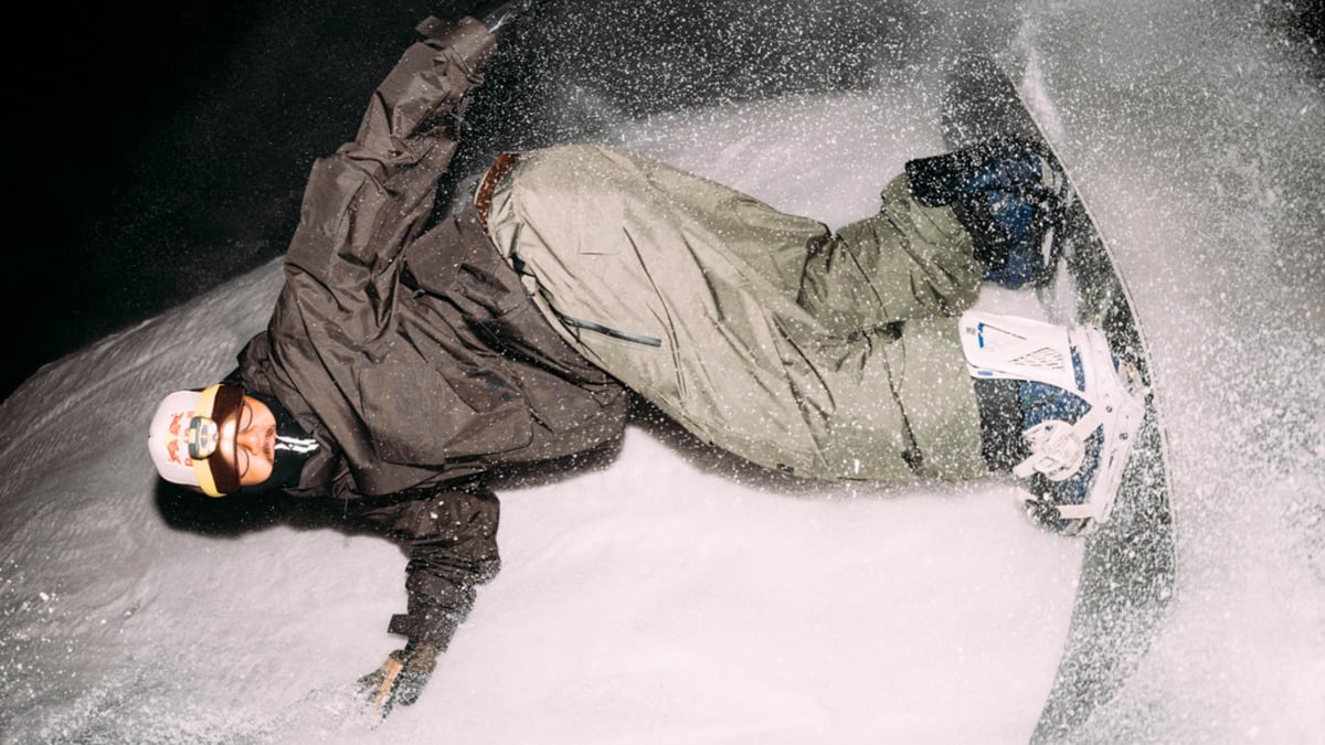 バートンがアンディフィーテッドとコラボ カモ柄のスノーボードなど全7