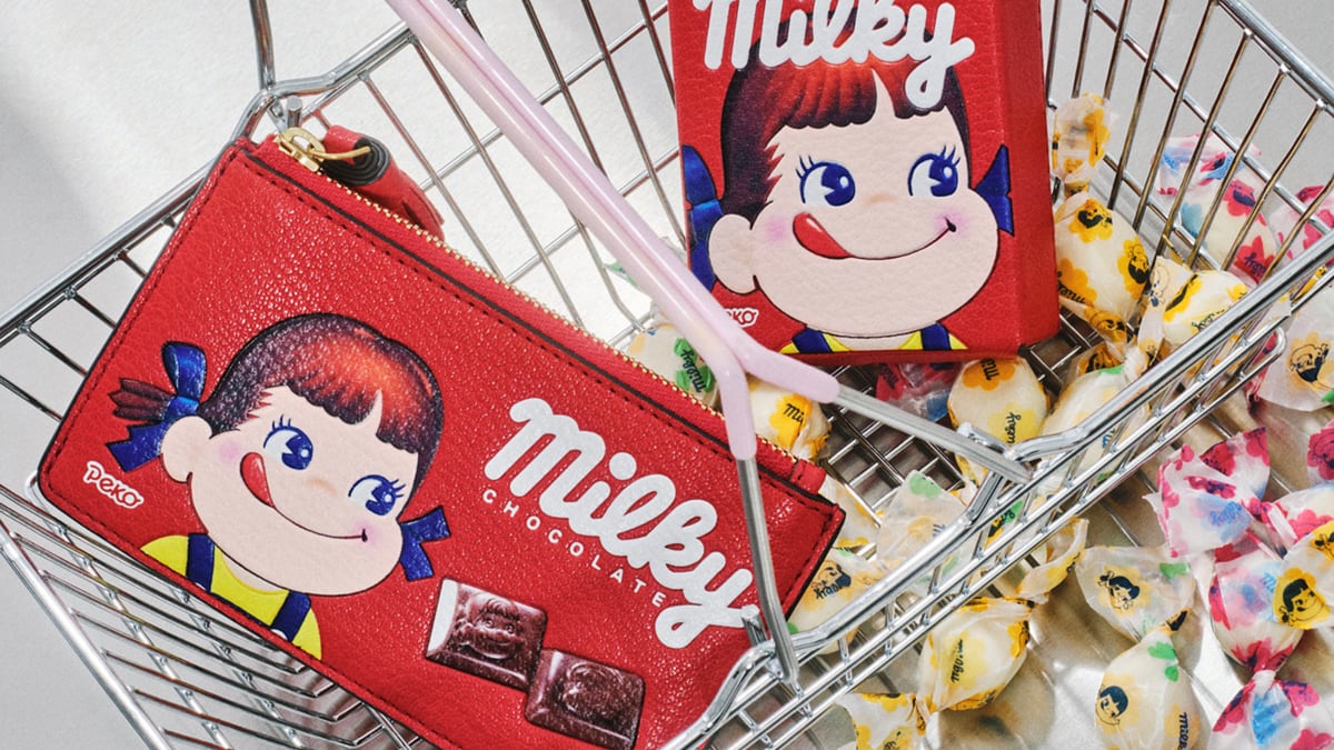 アニヤ ハインドマーチが「ミルキー」モチーフのレザーアイテム発売