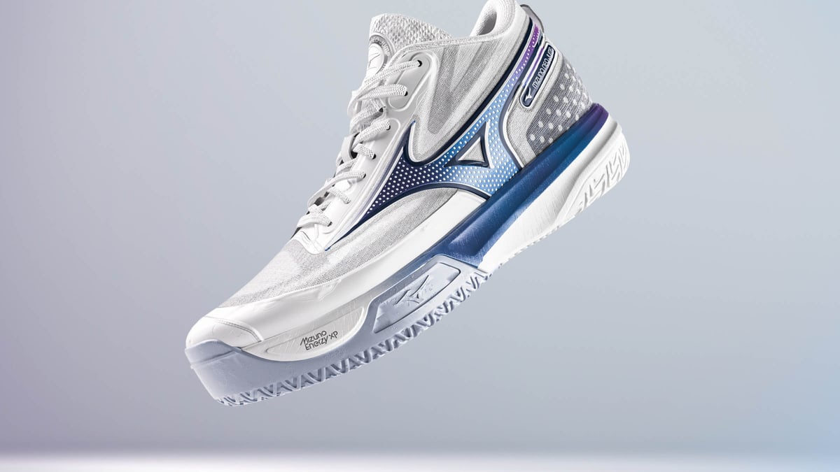 ミズノが新作バレーボールシューズを発売 「より高く跳ぶための機能性