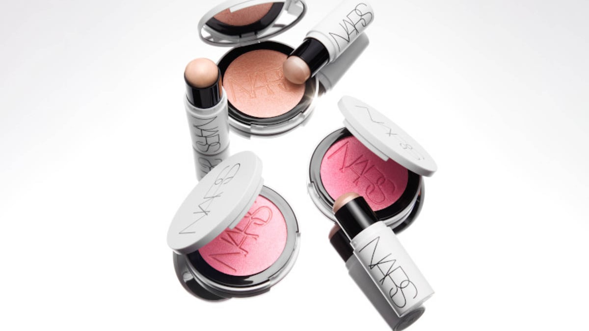 NARS　フェイスカラー　アイシャドウパレッド（未使用）　ハイライトパウダー NARSがスティックハイライトを発売 ツヤと血色を叶えるパウダーチークも