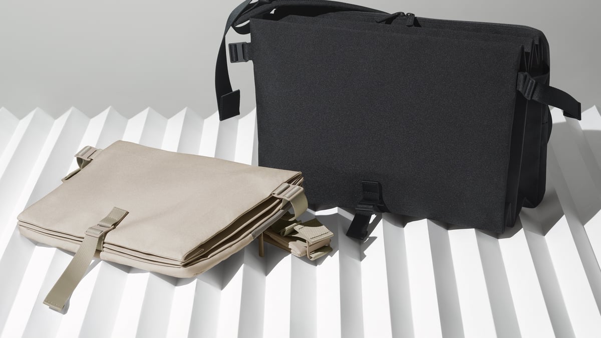 ISSEY MIYAKE ショルダーバッグ メッセンジャー GOOD GOODS ISSEY MIYAKEが「JABARA」シリーズの新型を発売