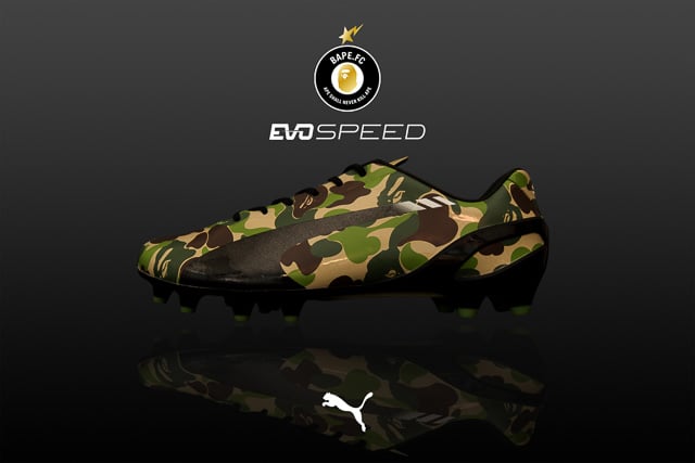 BAPE®カモ柄のPUMAサッカースパイク発表