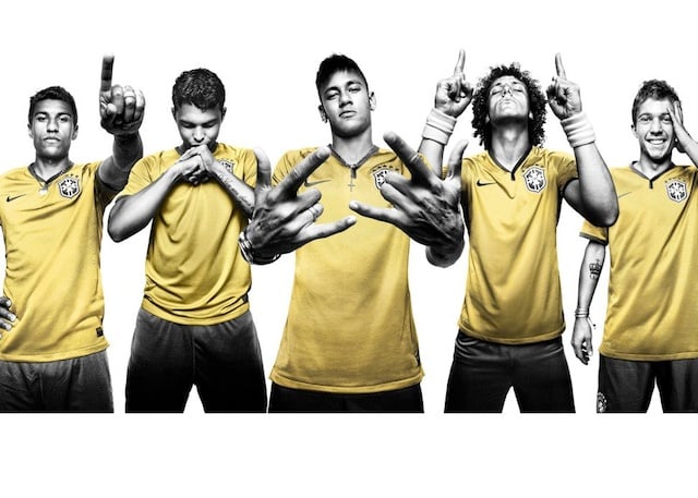 Nike製ブラジル代表シャツ 2014 ＳDri-FIT素材　ナイキ　サッカー NIKE 2014年FIFA開催国ブラジルの新ユニフォーム公開