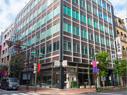 開業50年「サンモトヤマ銀座本店」建替えで一時移転