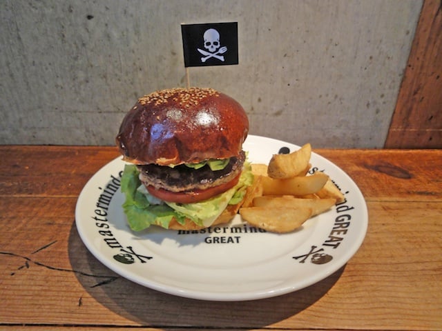 mastermind GREAT BURGER コラボ2枚セットマスターマインド ラーメンの次はハンバーガー!? マスターマインドの限定飲食店が青山に