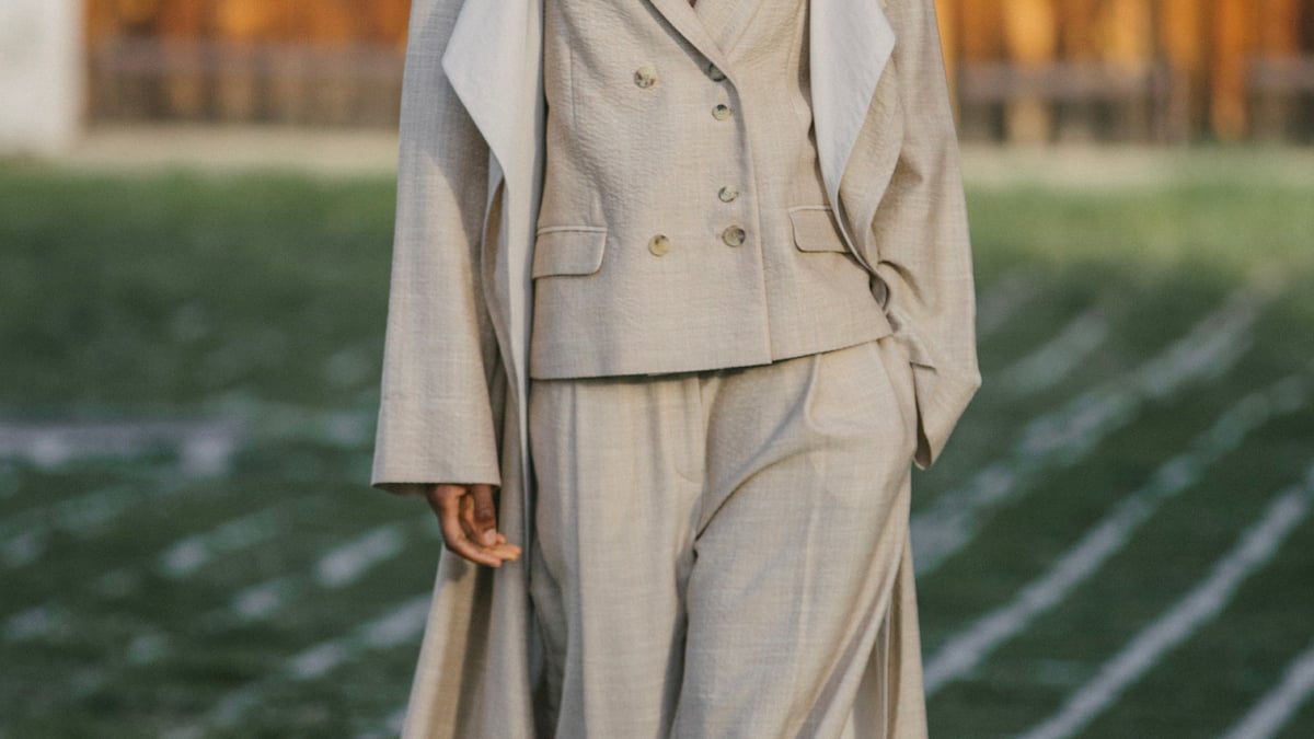ネヘラ2021ssストライプジャケットタグ付き NEHERA 2021年春夏コレクション | パリ | 画像28枚 - FASHIONSNAP