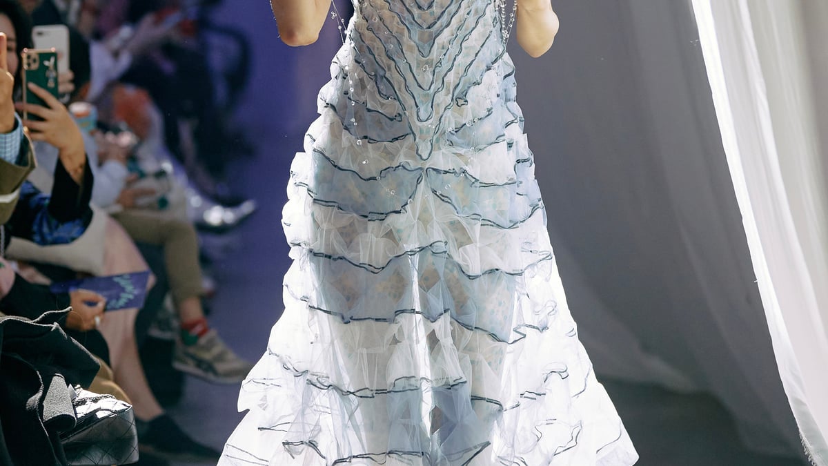 SUSANFANG-2022ss-top-001.jpg